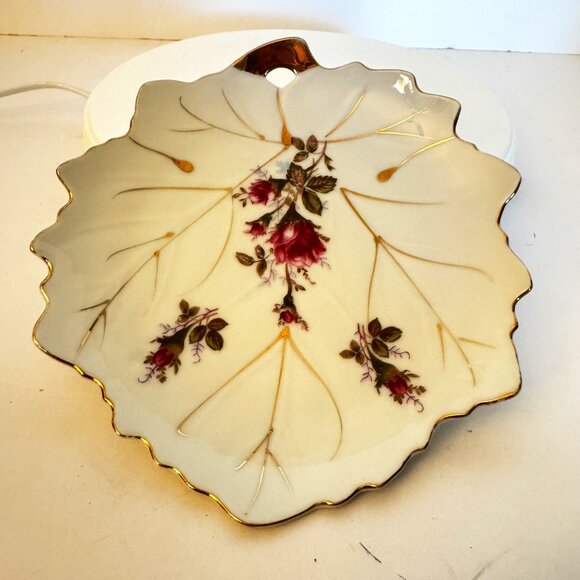 Nippon Bone China Ceramic Porcelain Leaf Shape Plate Floral Pattern Gold trim - Picture 1 of 9
